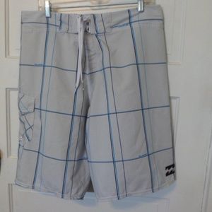 Billabong Platinum X Boardshorts in White Sz34